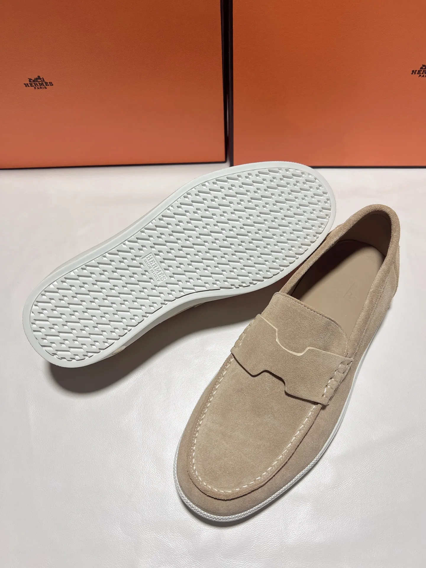 👟👟Ex-factory price 540👟👟 ♥2025 HERMES The latest hot model, the official website is developed simultaneously, original quality Size: Women's size 36/46